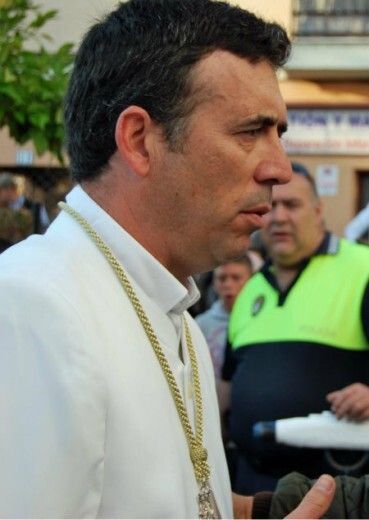 El hermano mayor de Isla Cristina llama 'niñatos' a los jóvenes almonteños por no compartir la Virgen del Rocío