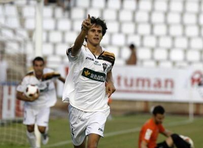 Asen, un delantero inteligente que aún golea en Tercera División