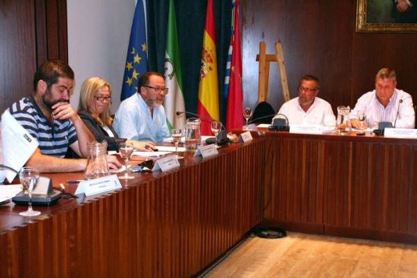 La falta de consenso entre el equipo de Gobierno y oposición marca el pleno del Ayuntamiento de Cartaya