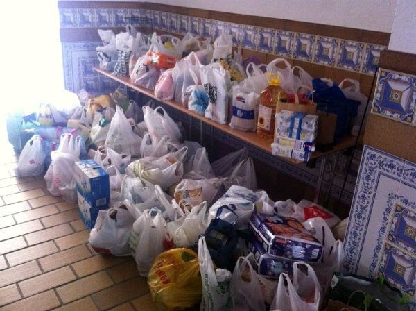 El colegio de las Agustinas de Huelva recauda 800 kilos de alimentos