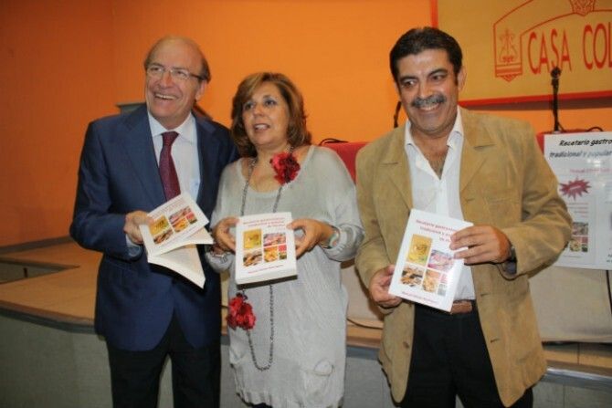 Manuel Silván presenta su 'Recetario gastronómico tradicional y popular de Huelva'