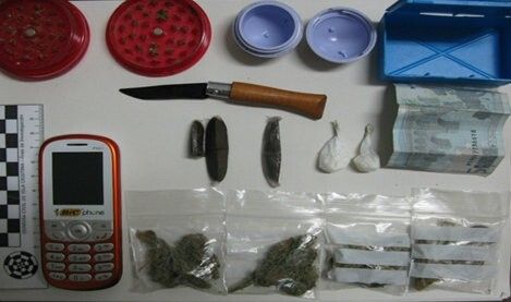 Desarticulados dos puntos de venta de drogas en Isla Cristina