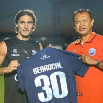 Berrocal ya entrena con el Buriram United CF