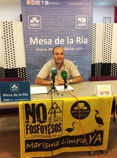 La Mesa de la Ría presenta una denuncia penal contra Fertiberia por los vertidos de fosfoyesos