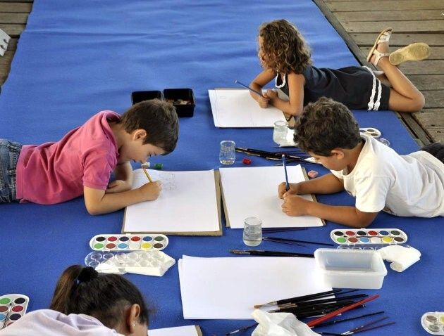 Más de 20 niños de Huelva se convierten en 'pequeños guías turísticos' de la ciudad