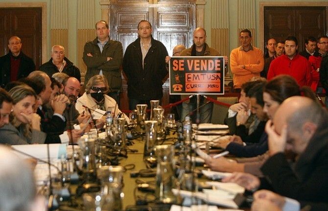 El Sercla cita al Ayuntamiento el día 21 de agosto para el acto de conciliación con el comité de Emtusa