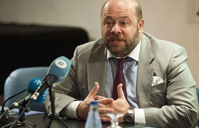 Comas: 'Alexander tiene ofertas que cuadriplican o quintuplican lo que cobra en el Recre'