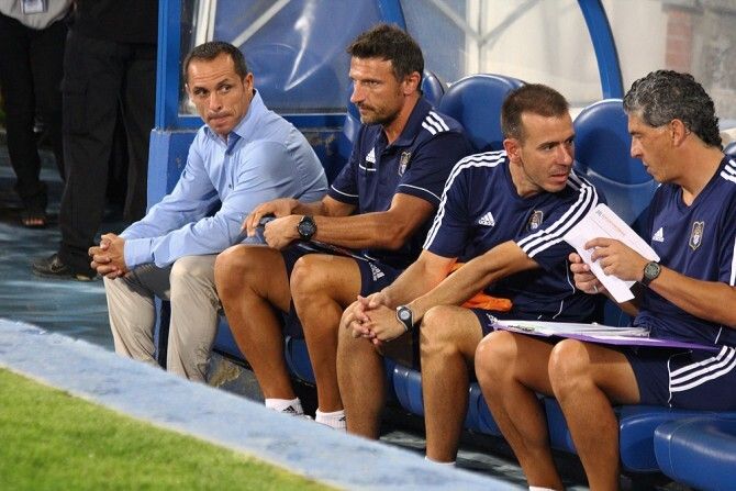 Sergi Barjuan destaca de su equipo que 'juega a fútbol, trabaja y es ambicioso'