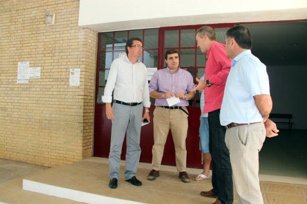 El PP denuncia 'la masificación y falta de medios' en el único colegio de Primaria de Aracena