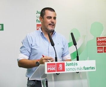 El PSOE se convertirá en “la voz” de los pensionistas y trasladarán sus reivindicaciones al Gobierno