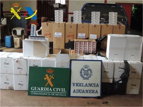 La Agencia Tributaria y la Guardia Civil aprehenden 16.500 cajetillas de tabaco de contrabando