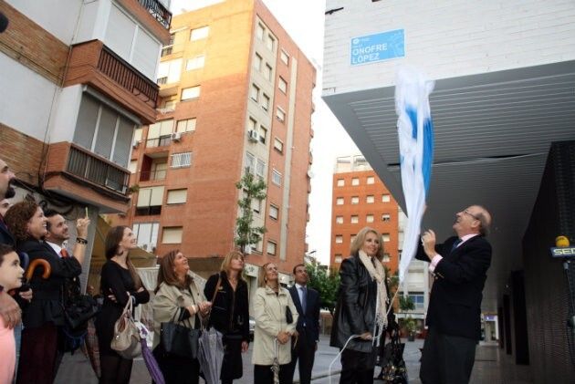 La ciudad rinde homenaje a Onofre Lopez dando su nombre a una calle