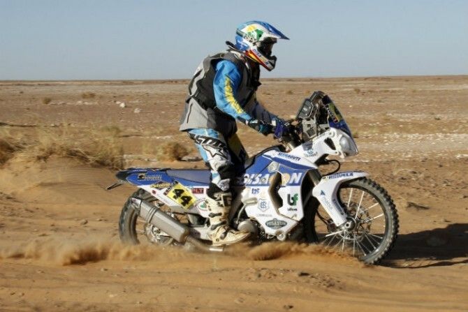 Calderay esquiva el abandono en Marruecos tras problemas mecánicos 'importantes'