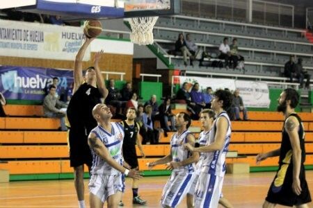El Por Huelva termina su pretemporada con triunfo ante el CB San Juan (69-57)