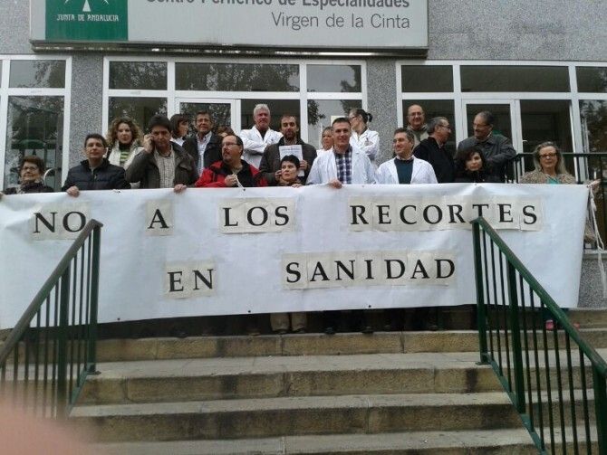 Trabajadores del sector sanitario rechazan ser 'el centro de la diana' de los recortes