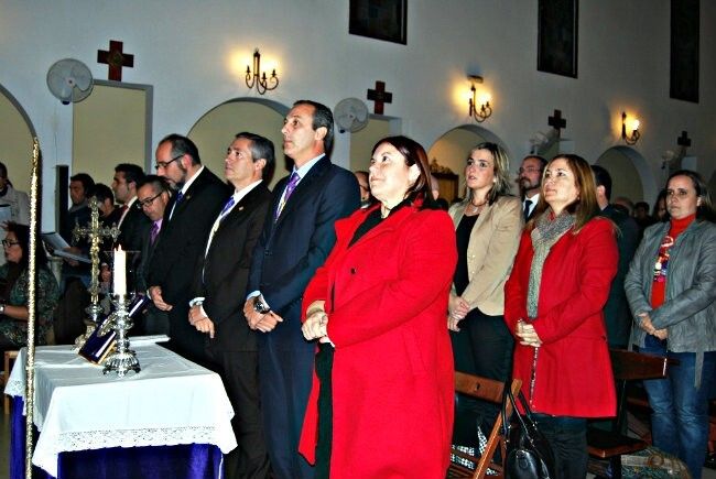 Las juntas de gobierno de las hermandades de la Buena Muerte y Santo Entierro de Isla toma posesión