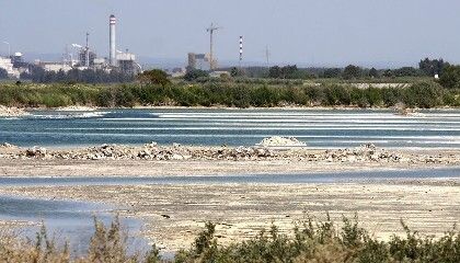 Mesa de la Ría denuncia ante el Seprona posibles vertidos de fosfoyesos en Gibraleón
