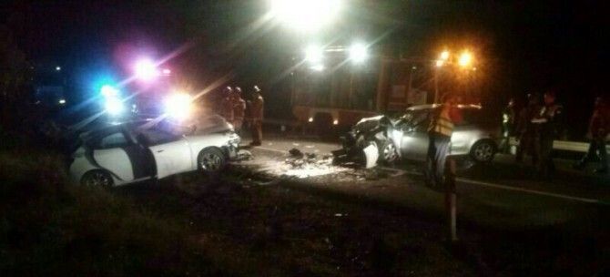 Cuatro heridos leves tras una colisión frontal de dos coches en Lepe