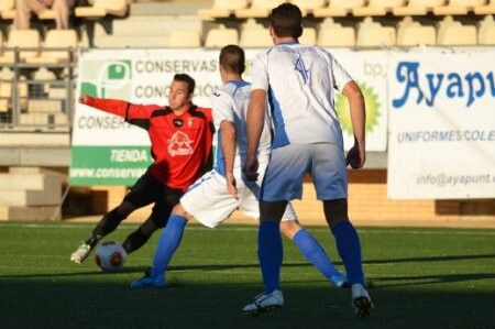 Tercera victoria seguida del Ayamonte (2-0)