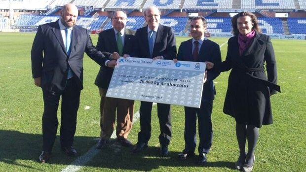 El Recre le entrega 20.000 kilos de comida al Banco de Alimentos