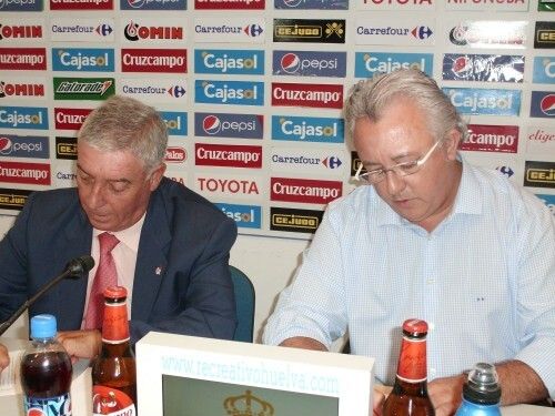 Niponuba renueva su convenio con el Recreativo