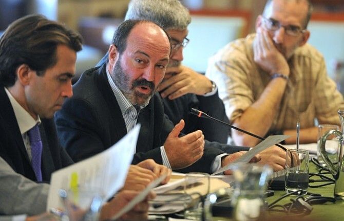 El pleno del Ayuntamiento de Huelva aprueba este lunes las ordenanzas fiscales para 2014
