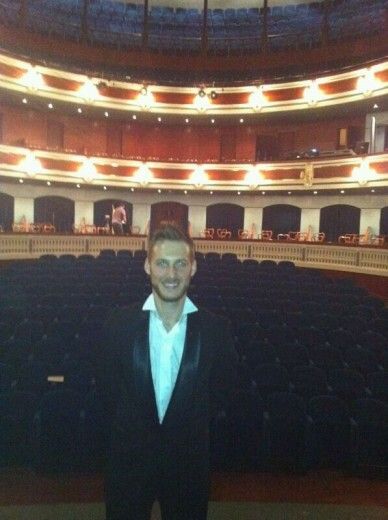 El tenor onubense Carlos Vinsac, nuevo director de la Fundación Helena Colina