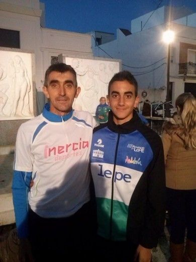 Francisco José Muriel y Ana Rocío Galán ganan la Carrera de Fin de Año de Moguer