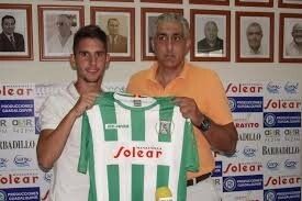 Miguelito abandona el Atlético Sanluqueño y marcan Aitor García y Juan Villar