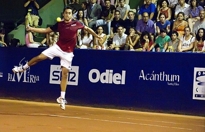 Nico Almagro conquista su tercer triunfo en Huelva  (6-3, 4-6, 6-4)