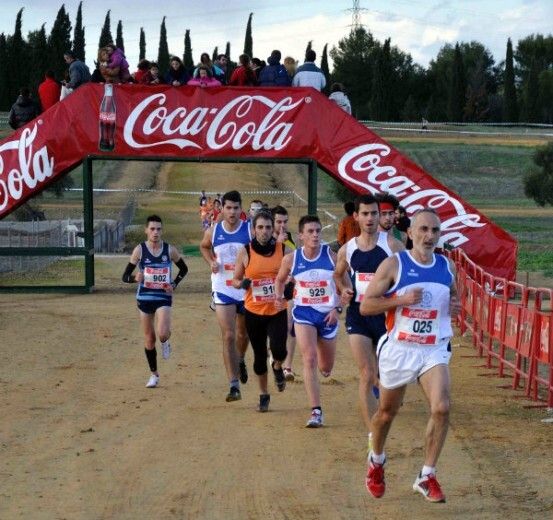 El profesor José Manuel Gómez Alós da un oro a la UHU en el Andaluz de Cross Universitario
