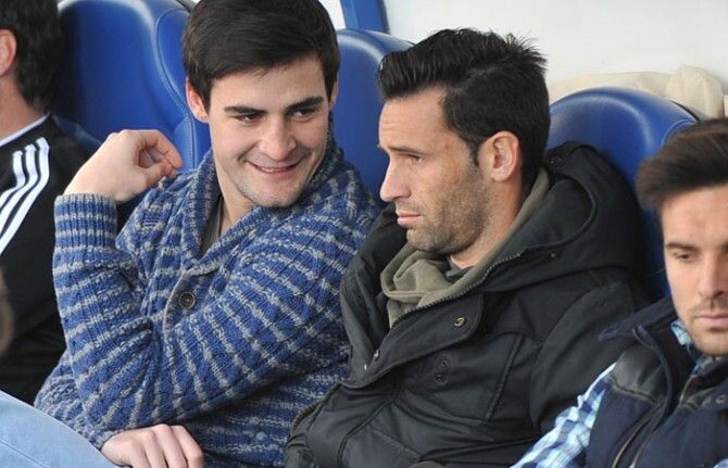 Sotres bajó al banquillo y Álex Pérez estuvo en el palco del Colombino