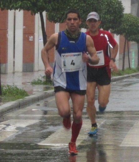 Triunfos de Víctor Rodríguez y Ana Dias en la Media Maratón de Huelva