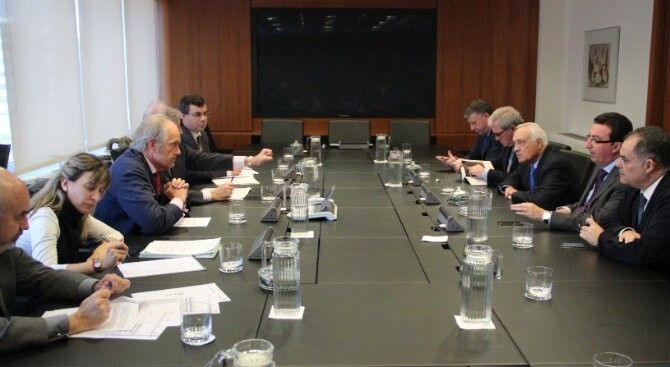 ADIF renovará las vías de la línea Huelva-Sevilla para acortar tiempo y aumentar el confort de los trayectos