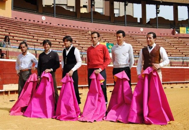 La Plaza de la Merced acoge un encuentro de toreros por el cumpleaños de José Luis Pereda