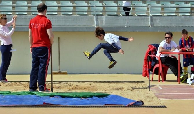 Miniolimpiadas de atletismo entre los escolares de Ayamonte