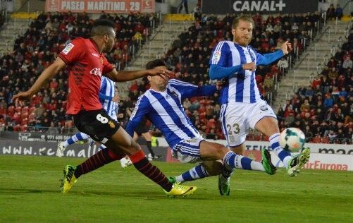 Un Cabrero vital amarra un punto en el desacierto (0-0)