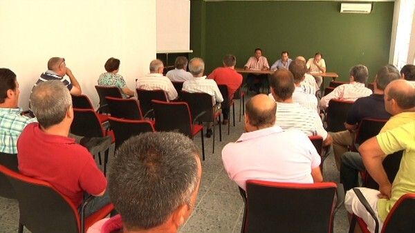 El sector agrícola presenta al nuevo alcalde sus preocupaciones y prioridades