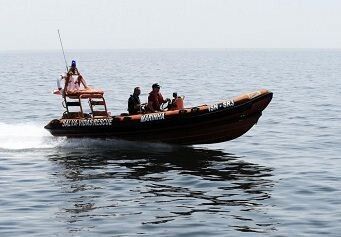 La marina portuguesa rescata a tres pescadores españoles tras encallar su embarcación en Olhao