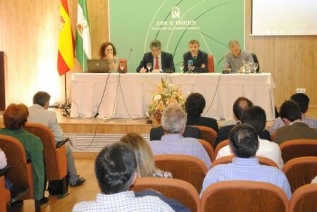 La Junta presenta el anteproyecto de Ley de Memoria Democrática