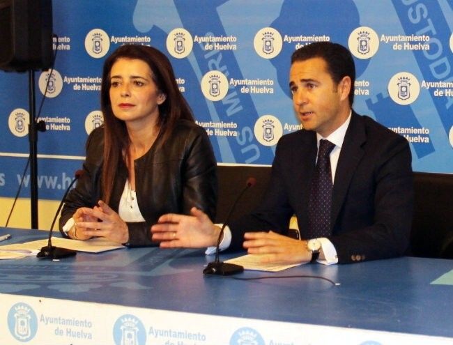 Cien agentes de la Policía Local acompañarán a las hermandades desde su salida hasta la carrera oficial