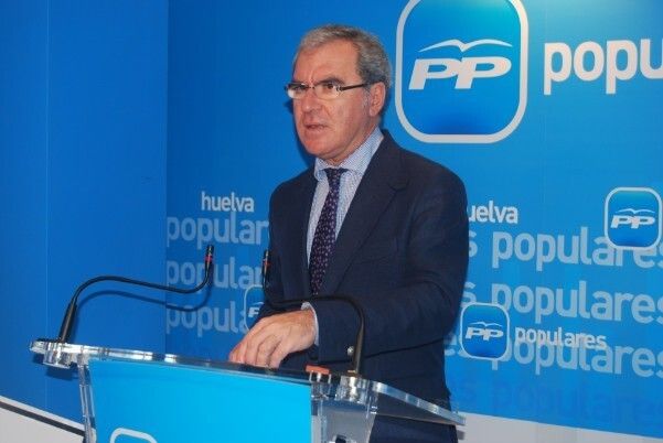 Moro critica que sea el PSOE de Huelva quien conteste una carta del alcalde a ADIF