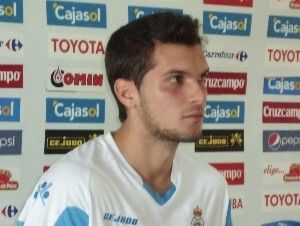 Micó: 'Lo lógico sería que llegara otro lateral zurdo'