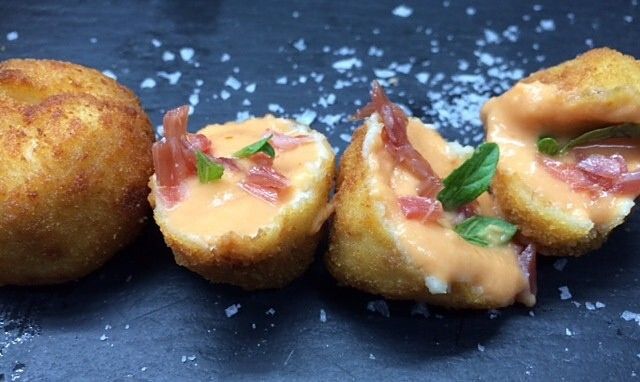 Croquetas de salmorejo
