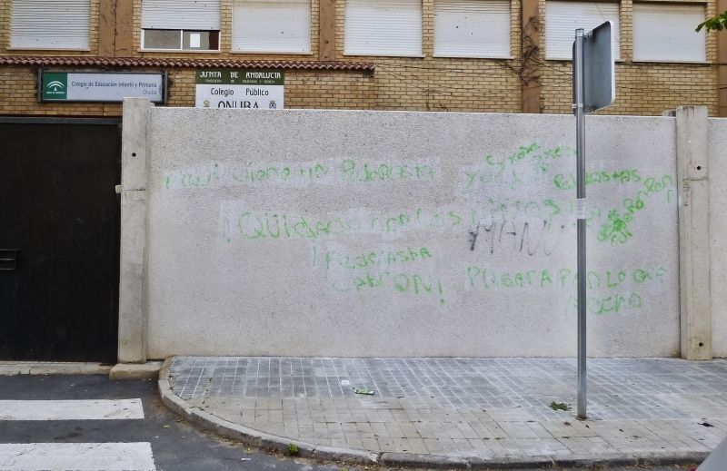 Vivienda traslada a la familia de la menor que vive frente al pederasta que “no puede hacer nada”