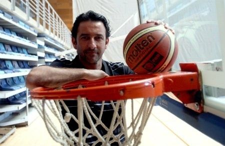 El CD Huelva tramita su inscripción en la Liga EBA