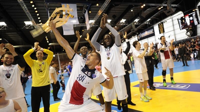 Sierra califica como “buena experiencia” su paso por el PSG y afronta con “mucha ilusión” su etapa en el Szeged