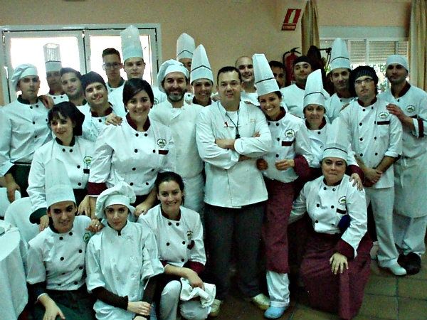 Jueves rociero en la Escuela de Hostelería Santa María de Belén