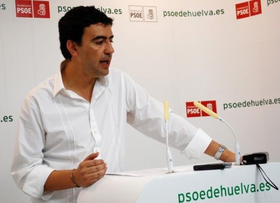 El PSOE alerta de que la subida del agua puede ser extensible a los municipios gobernados por el PP