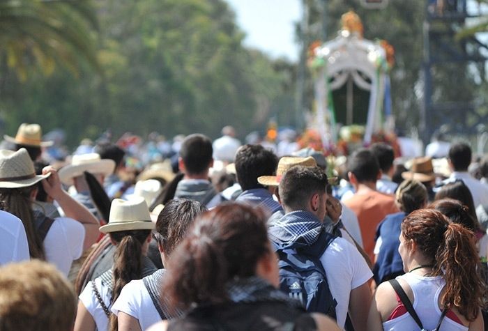 Huelva bendice con jubilosa devoción su simpecado